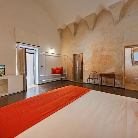 Palazzo Persone Dimora Storica Bed & Breakfast Lecce Exterior photo