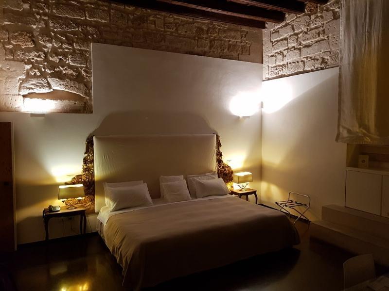 Palazzo Persone Dimora Storica Bed & Breakfast Lecce Exterior photo