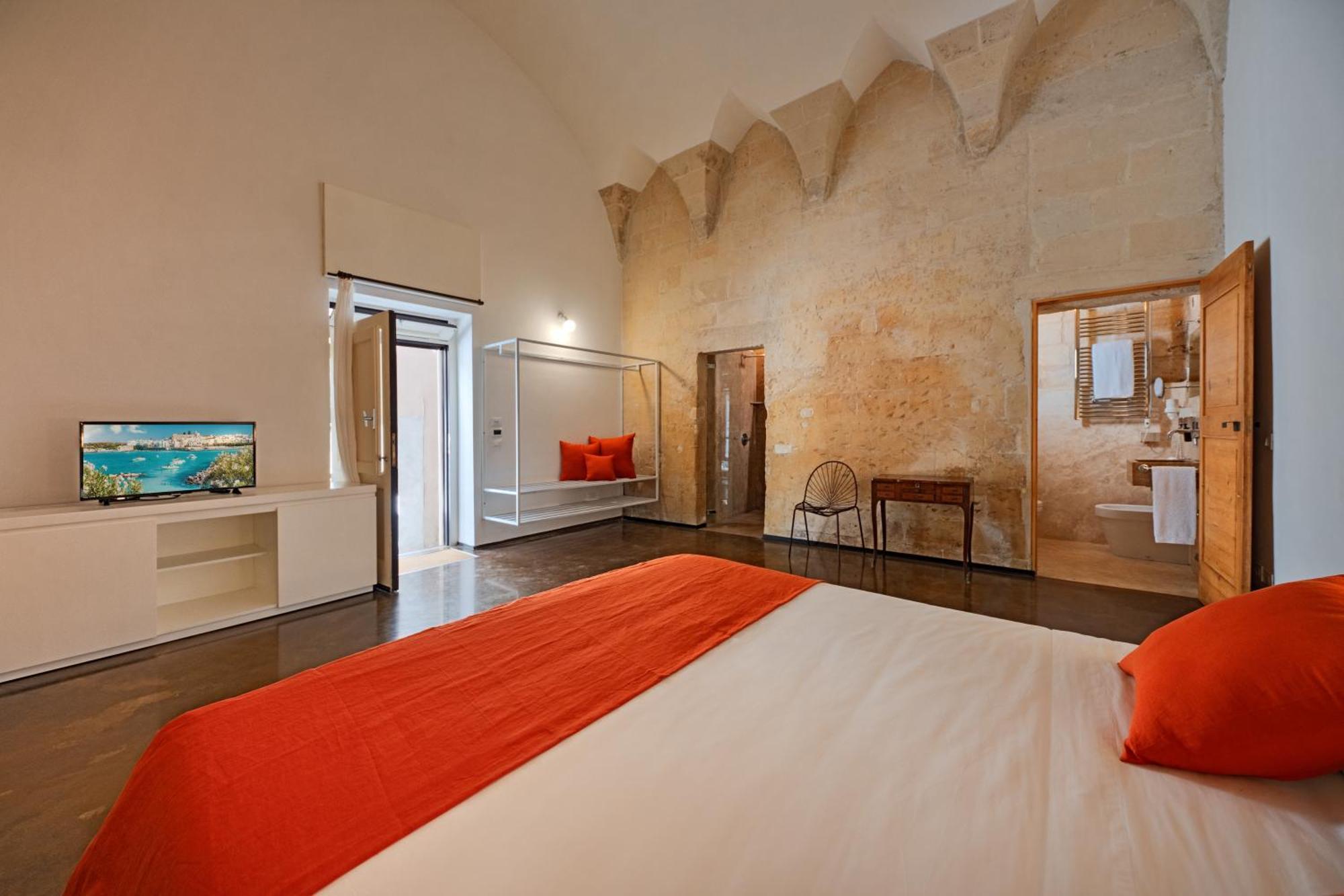 Palazzo Persone Dimora Storica Bed & Breakfast Lecce Exterior photo