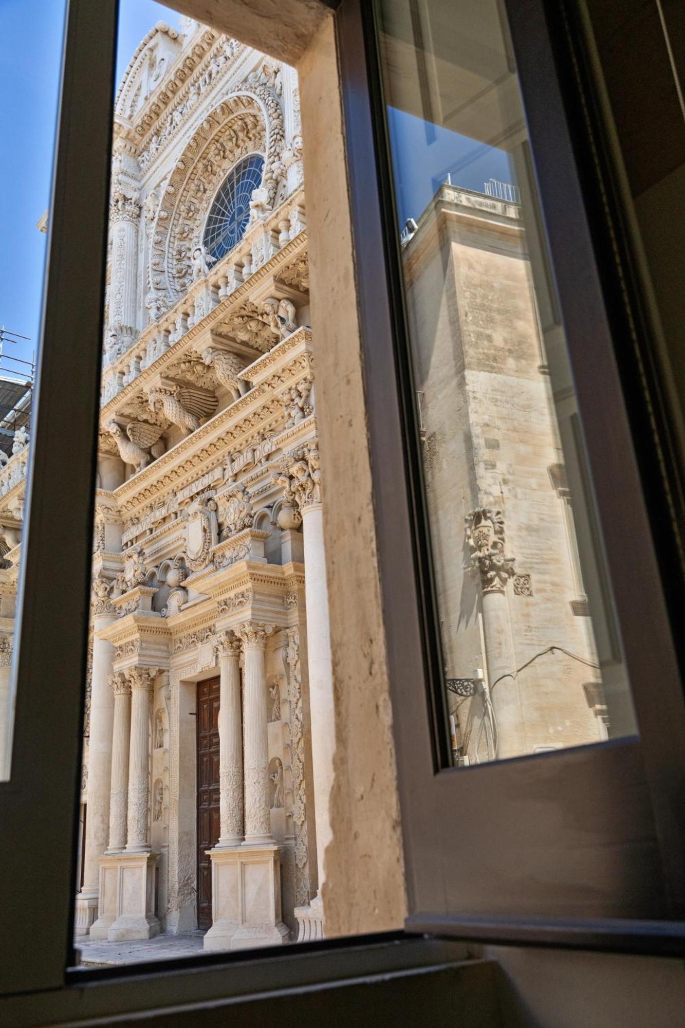 Palazzo Persone Dimora Storica Bed & Breakfast Lecce Exterior photo