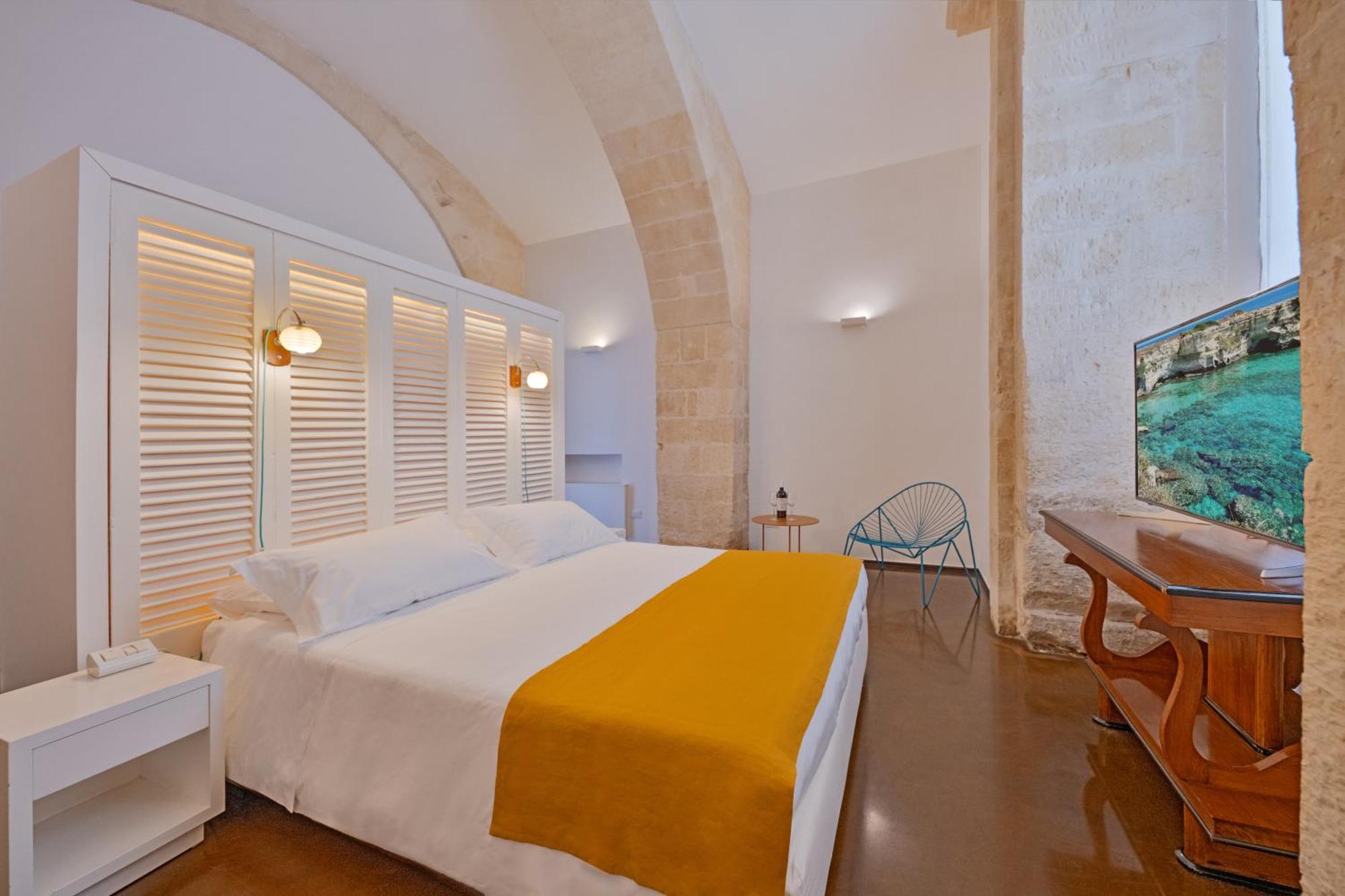 Palazzo Persone Dimora Storica Bed & Breakfast Lecce Exterior photo