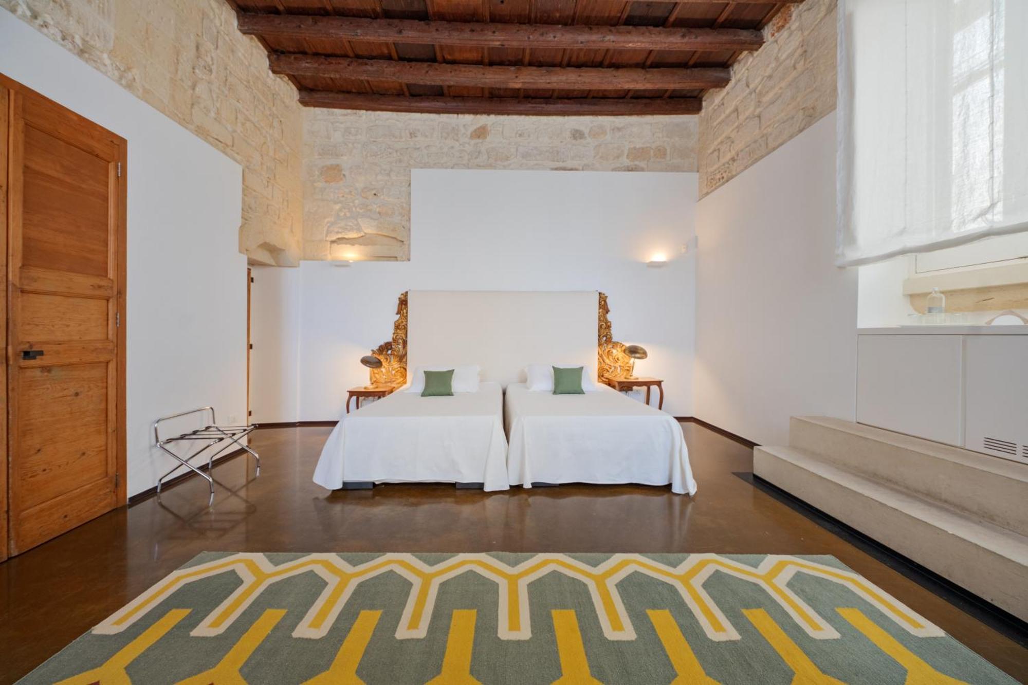 Palazzo Persone Dimora Storica Bed & Breakfast Lecce Exterior photo