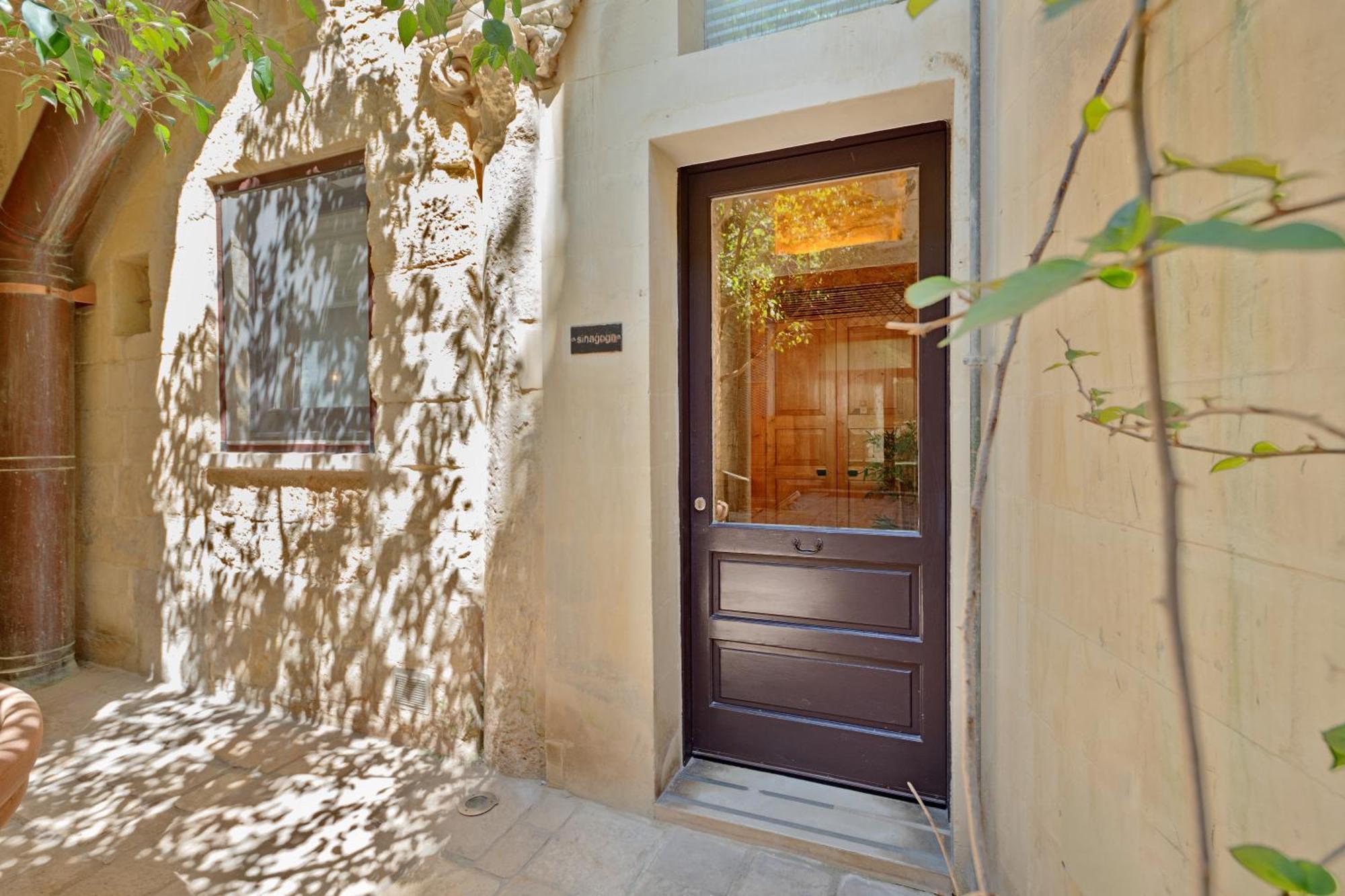 Palazzo Persone Dimora Storica Bed & Breakfast Lecce Exterior photo